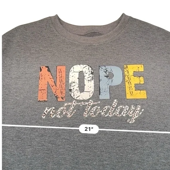 Graphic Sweatshirt Size Medium - Picture 4 of 9